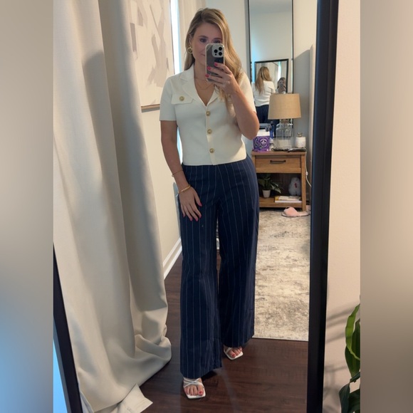 Chic Cream Short Sleeve Cardigan with Gold Buttons Old Money Style Workwear - Picture 2 of 8